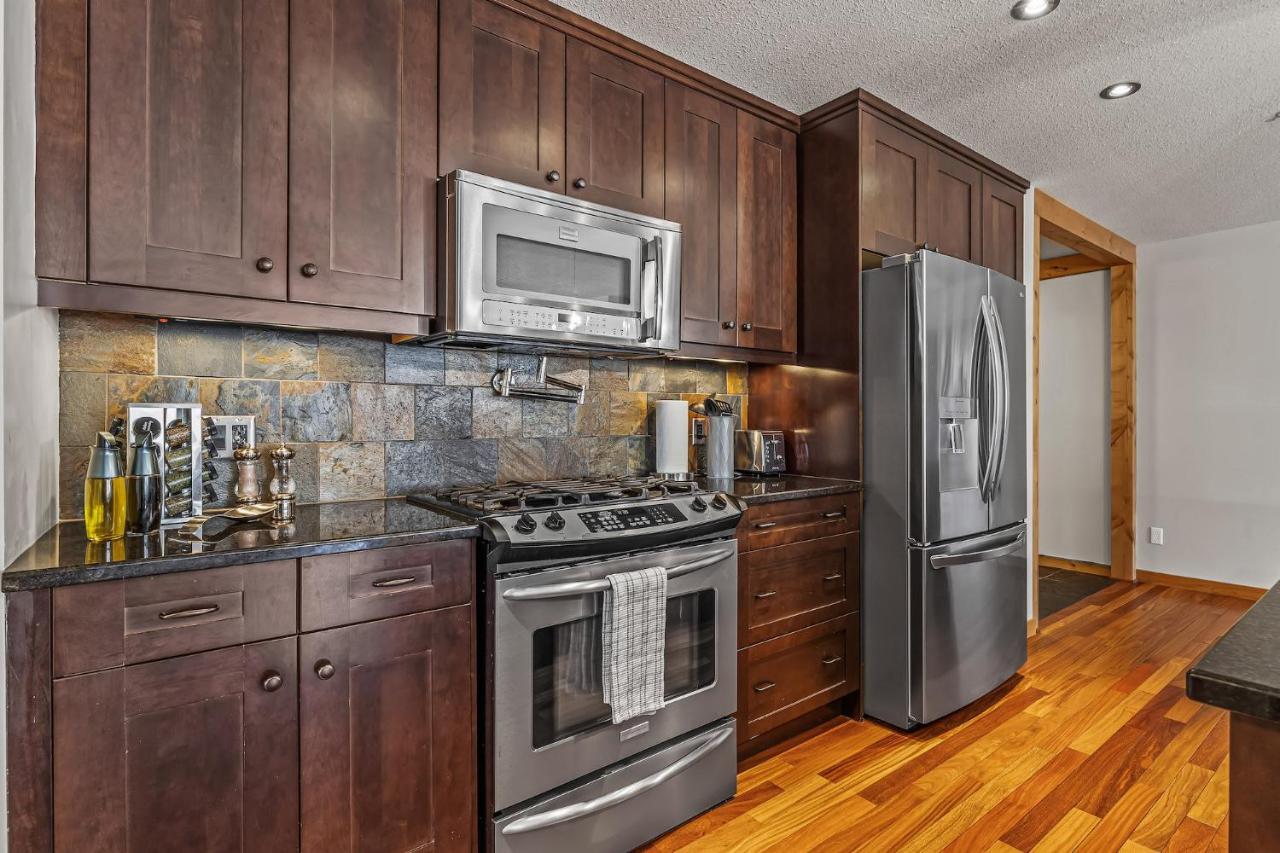 3 Bedroom Condo By Canadian Rockies Vacation Rentals Canmore Extérieur photo