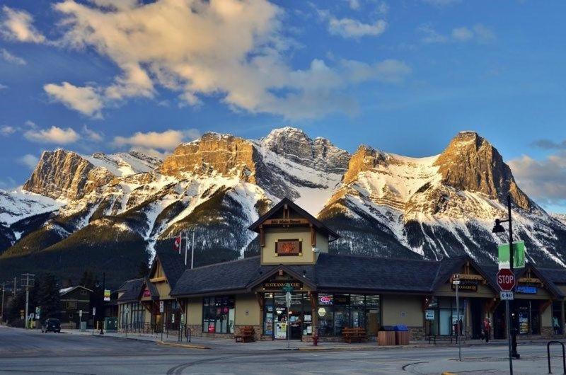 3 Bedroom Condo By Canadian Rockies Vacation Rentals Canmore Extérieur photo